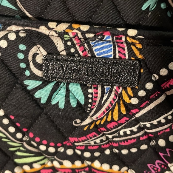 Vera Bradley Black Paisley Bandana Swirl Floral shoulder bag - Picture 2 of 9